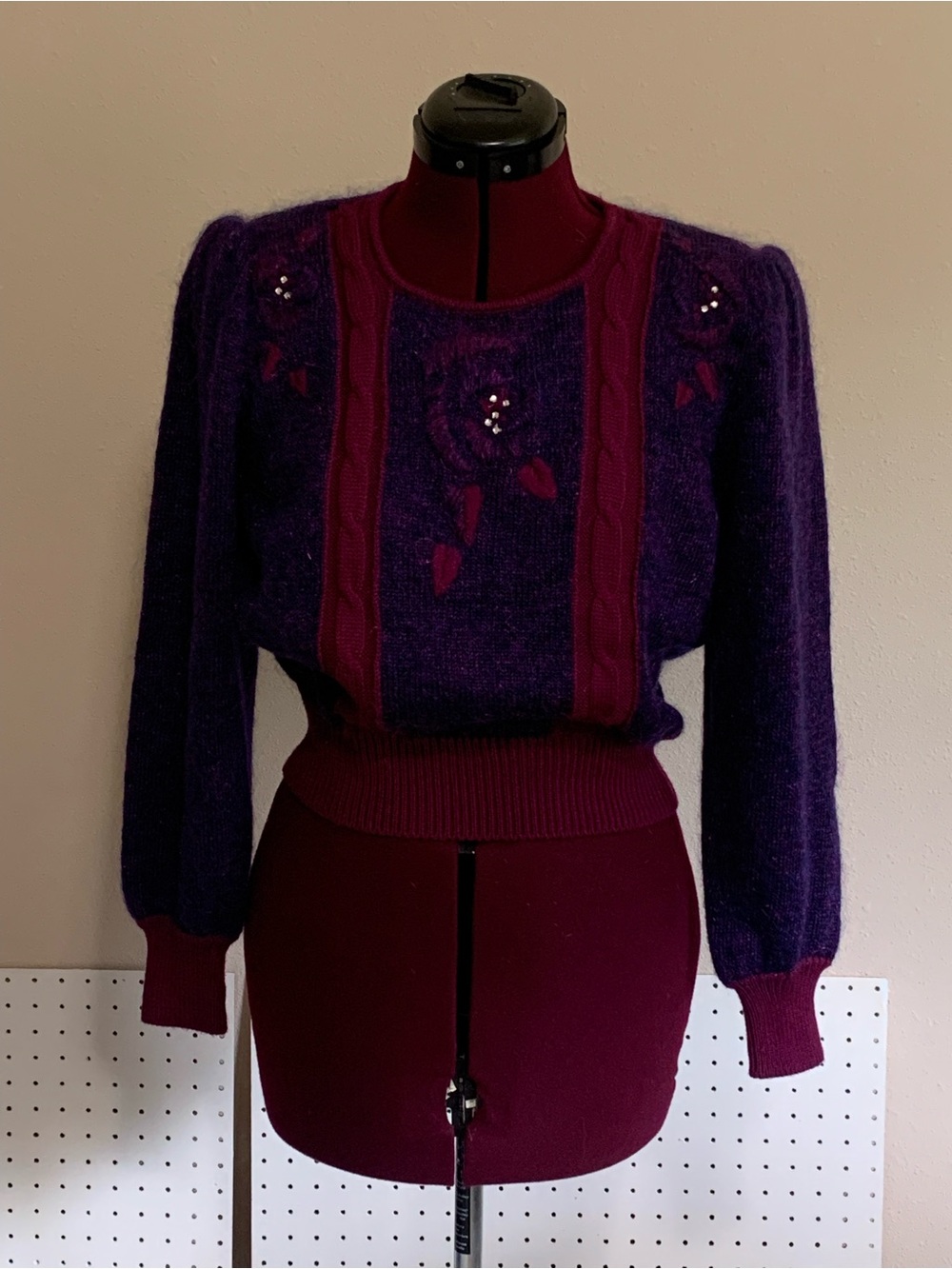 Vintage-Inspired 80’s Purple and Burgundy Women's Sweater - Picture 1 of 8